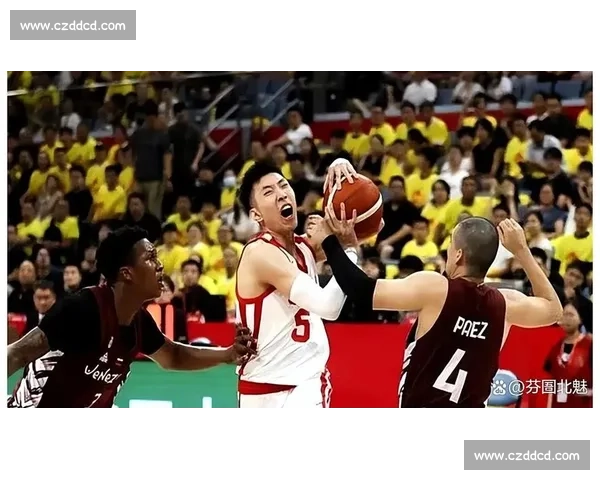 中国男篮热身赛对阵上海球队全面检验阵容深度与新战术成效表现与走向