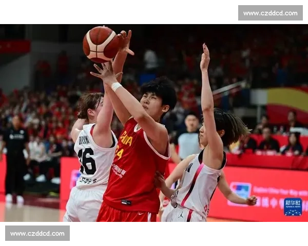 中国女篮力克日本队晋级决赛 展现强大实力和团队合作精神 中国女篮力克日本队晋级决赛 展现强大实力和团队合作精神